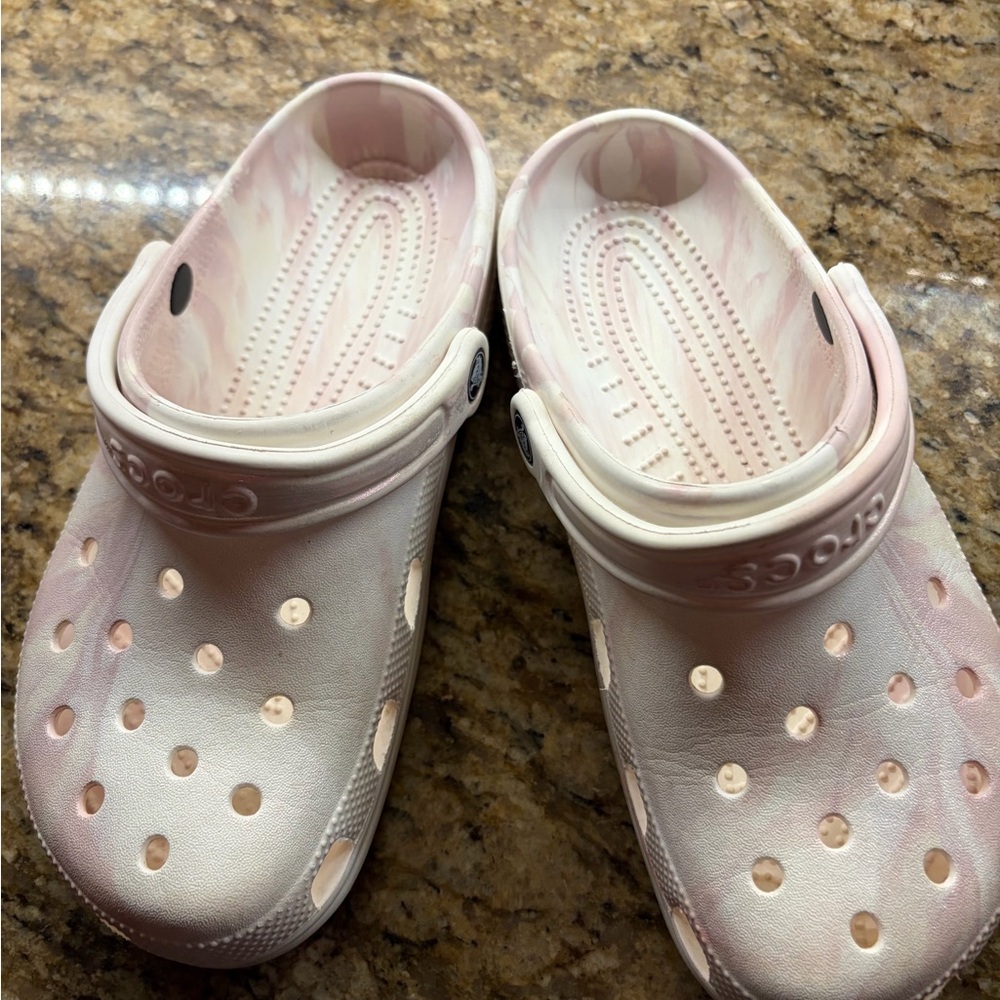 CROCS Marble Pink and White with shimmer !